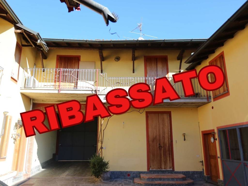 intera palazzina in vendita a Cavenago d'Adda