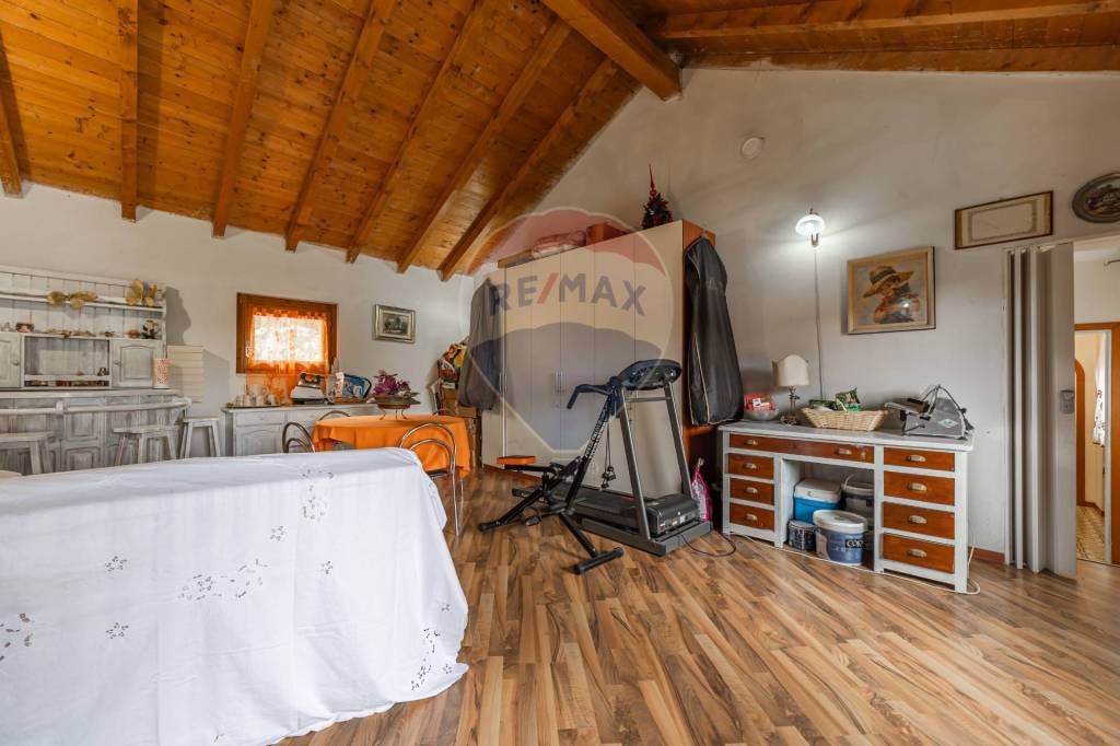 appartamento in vendita a Cavenago d'Adda in zona Caviaga