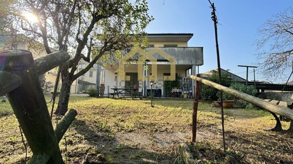 casa indipendente in vendita a Cavenago d'Adda