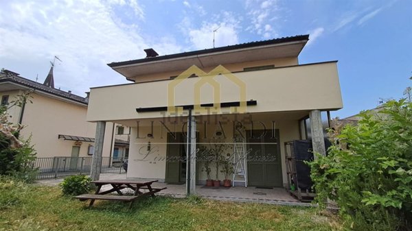 casa indipendente in vendita a Cavenago d'Adda