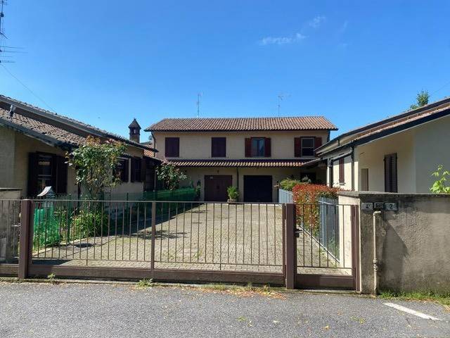 casa indipendente in vendita a Cavenago d'Adda