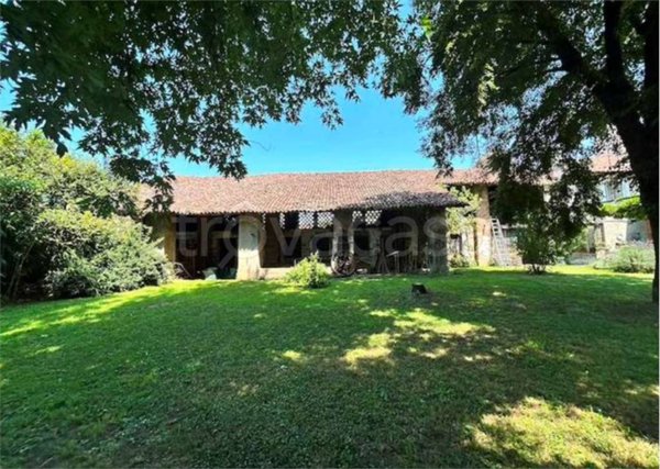casale in vendita a Cavenago d'Adda in zona Caviaga
