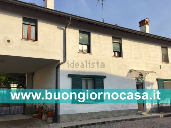 appartamento in vendita a Cavenago d'Adda in zona Caviaga