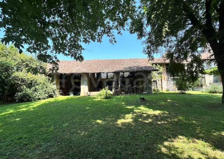 casale in vendita a Cavenago d'Adda in zona Caviaga