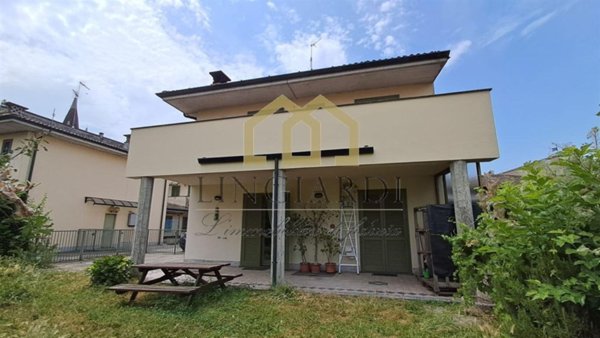 casa indipendente in vendita a Cavenago d'Adda