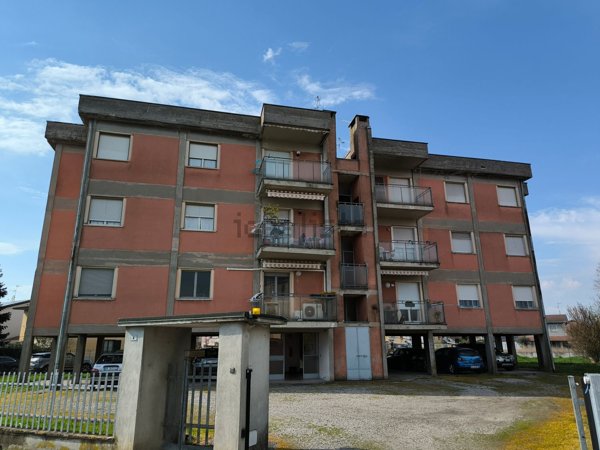 appartamento in vendita a Cavenago d'Adda