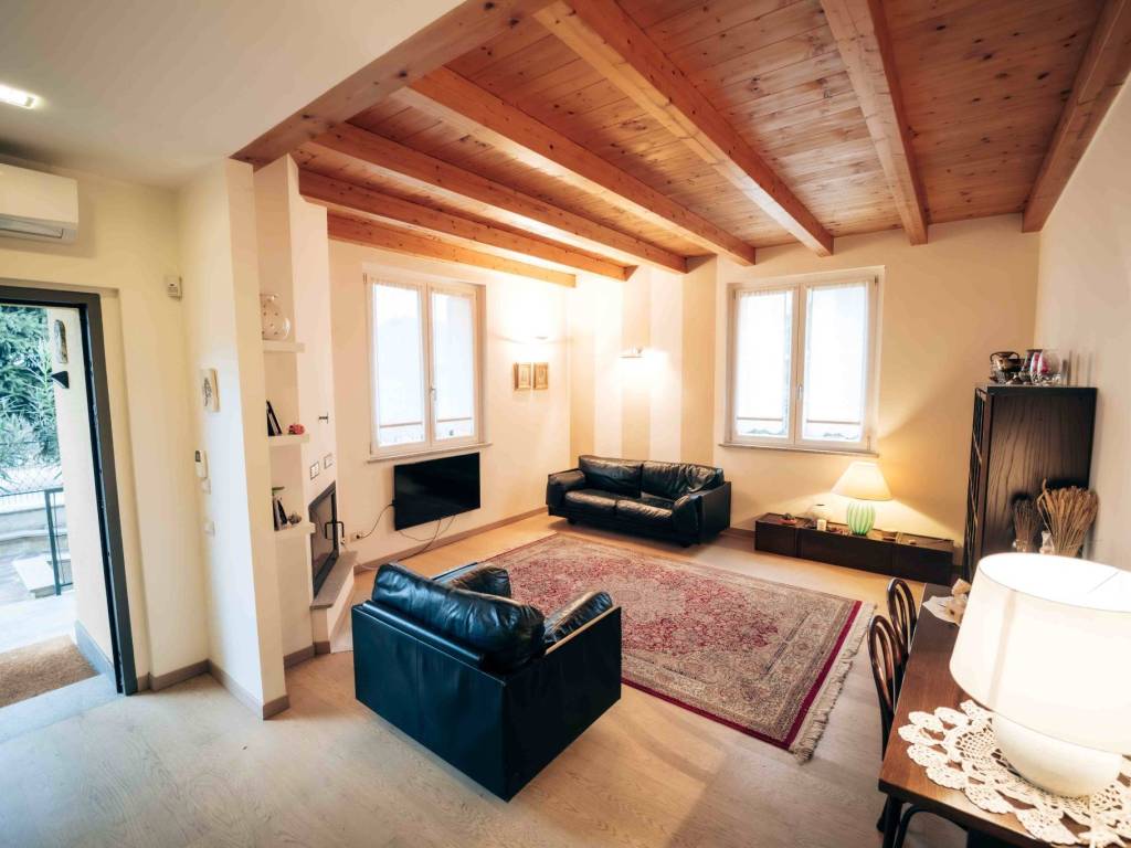 casa indipendente in vendita a Cavenago d'Adda