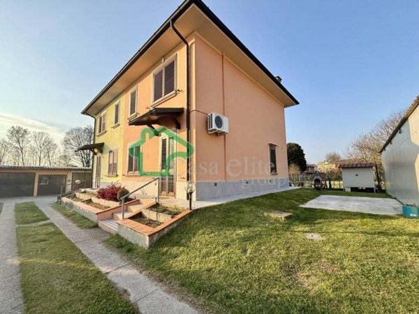 casa indipendente in vendita a Cavenago d'Adda
