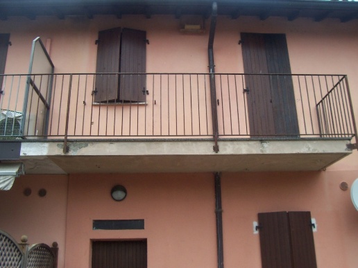 casa indipendente in vendita a Cavenago d'Adda in zona Caviaga