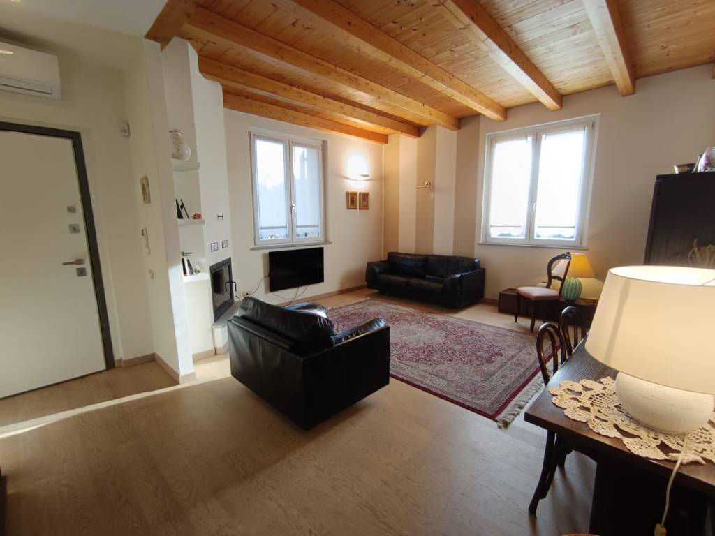 casa indipendente in vendita a Cavenago d'Adda