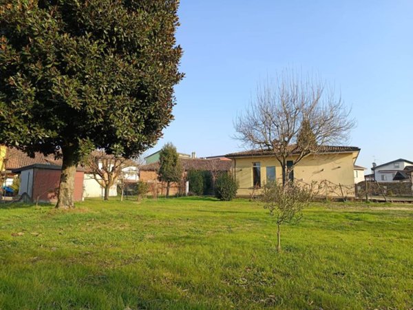 casa indipendente in vendita a Cavenago d'Adda
