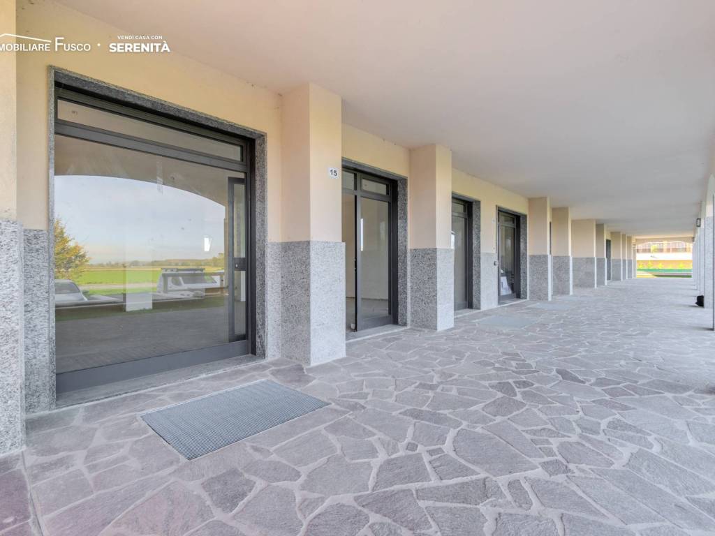 negozio in vendita a Cervignano d'Adda