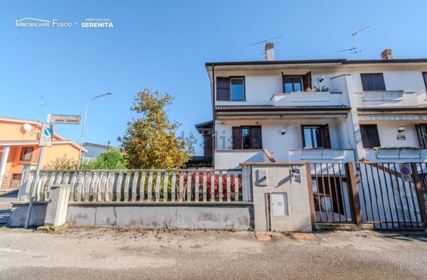 casa indipendente in vendita a Cervignano d'Adda