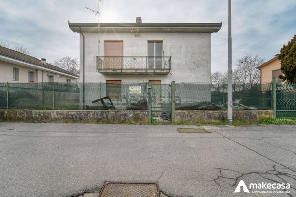 casa indipendente in vendita a Cervignano d'Adda