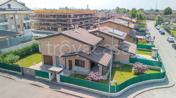 casa indipendente in vendita a Cervignano d'Adda