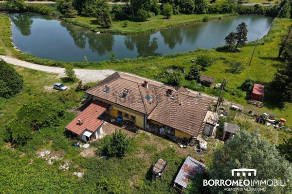 esavano in vendita a Cervignano d'Adda