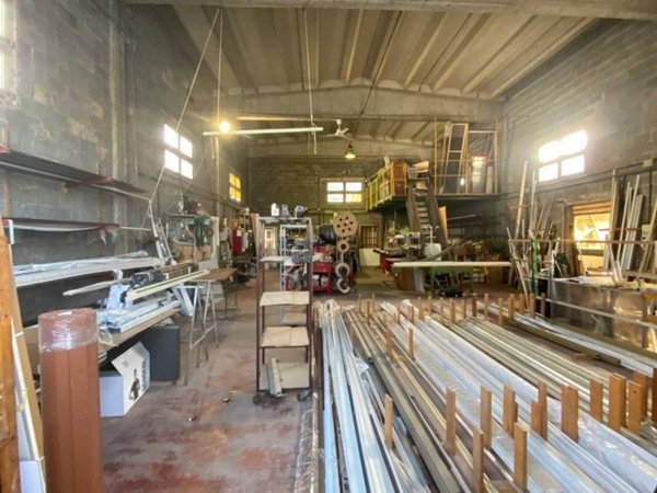 locale commerciale in vendita a Codogno