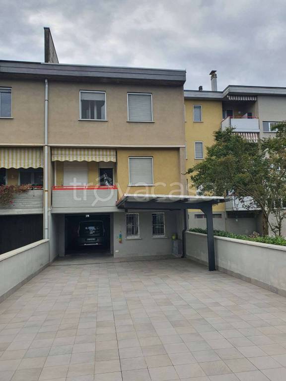 casa indipendente in vendita a Codogno