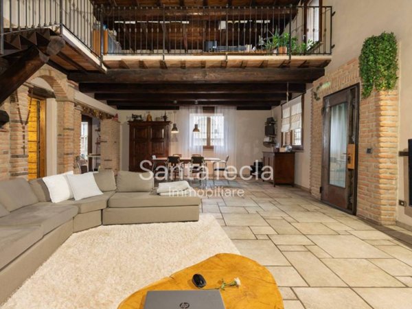 casa indipendente in vendita a Codogno