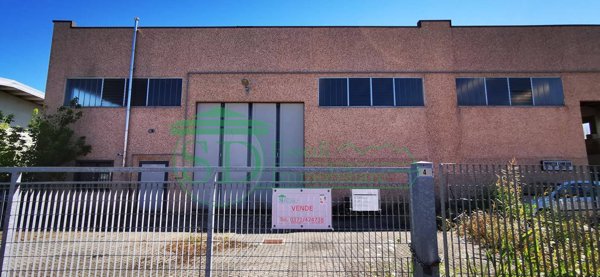 capannone in vendita a Codogno in zona Maiocca