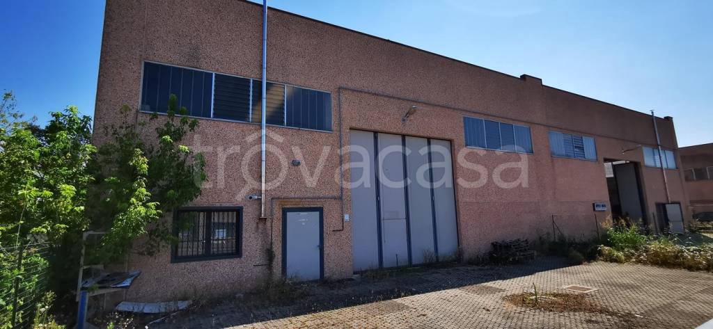 locale commerciale in vendita a Codogno