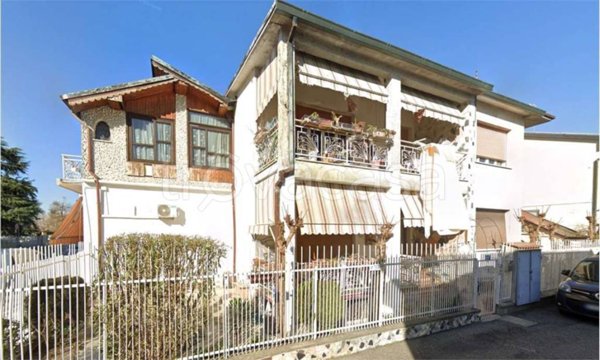 casa indipendente in vendita a Codogno