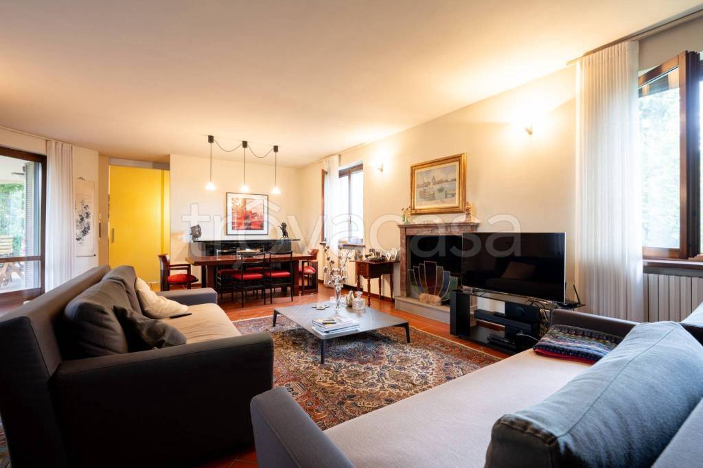 casa indipendente in vendita a Codogno