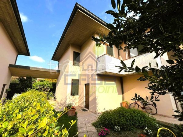 casa indipendente in vendita a Codogno