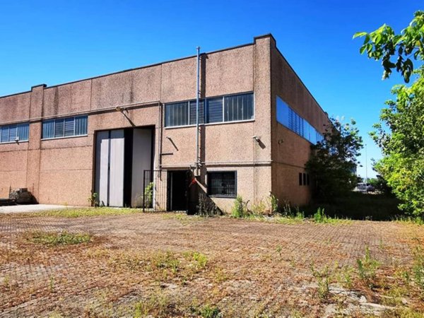 locale commerciale in vendita a Codogno