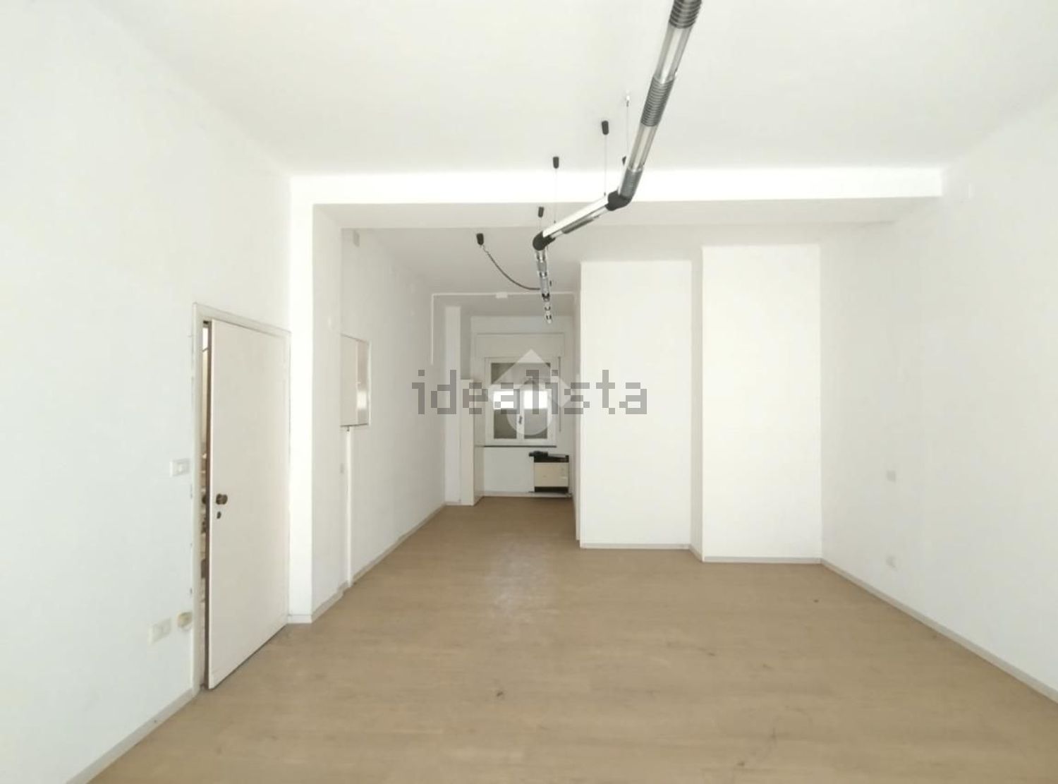locale commerciale in vendita a Codogno