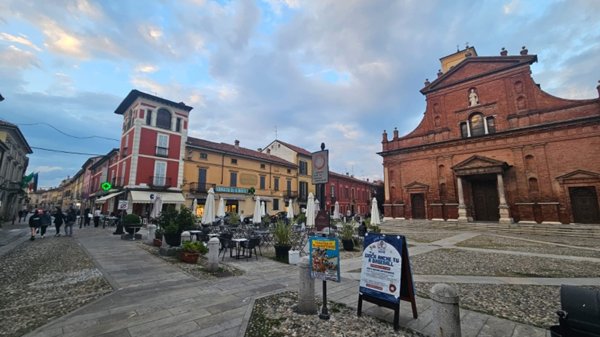negozio in vendita a Codogno