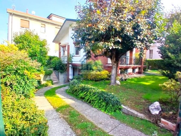 casa indipendente in vendita a Codogno
