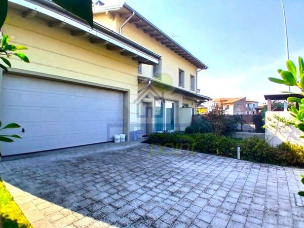 casa indipendente in vendita a Codogno