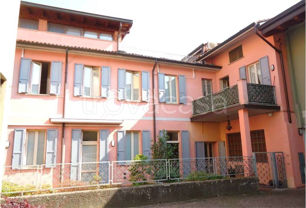 casa indipendente in vendita a Codogno