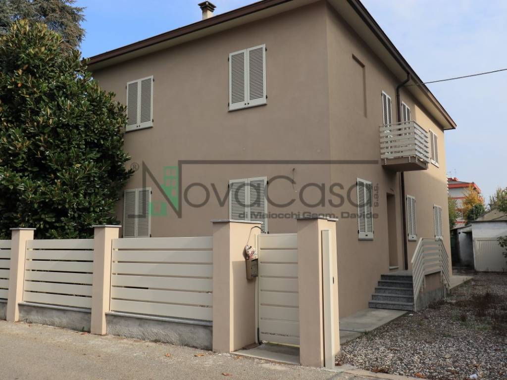 casa indipendente in vendita a Codogno