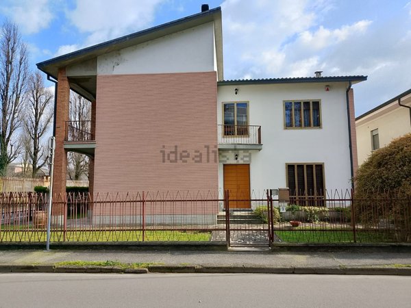 casa indipendente in vendita a Codogno