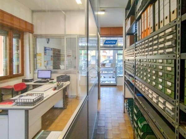 negozio in vendita a Codogno