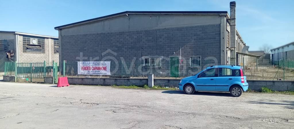 locale commerciale in vendita a Codogno