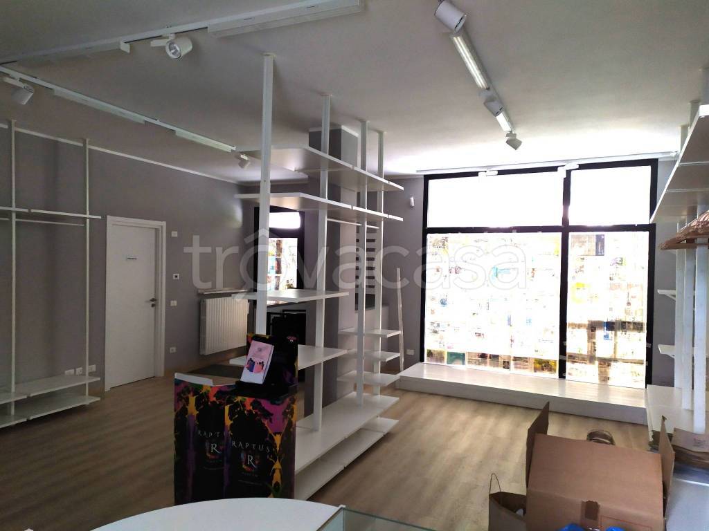 negozio in vendita a Codogno