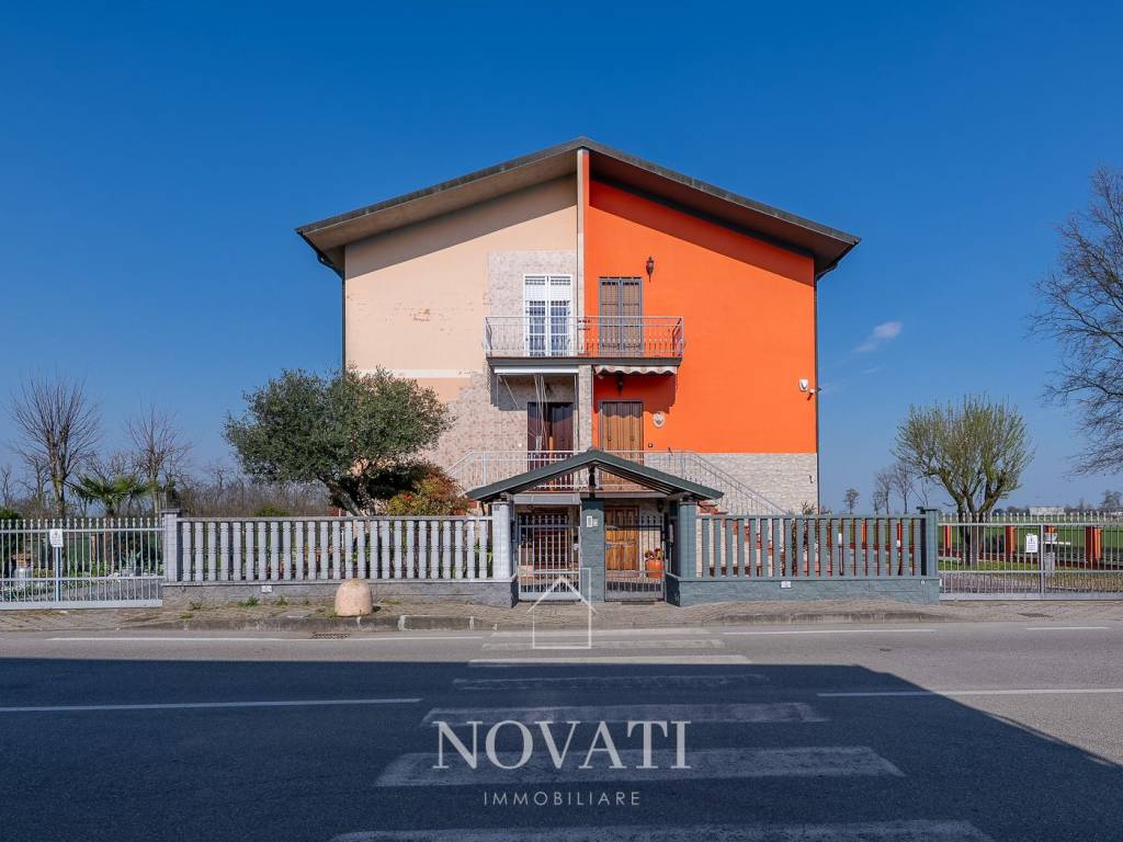 casa indipendente in vendita a Codogno in zona Maiocca