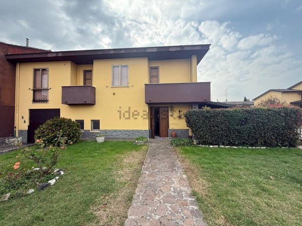 casa indipendente in vendita a Codogno