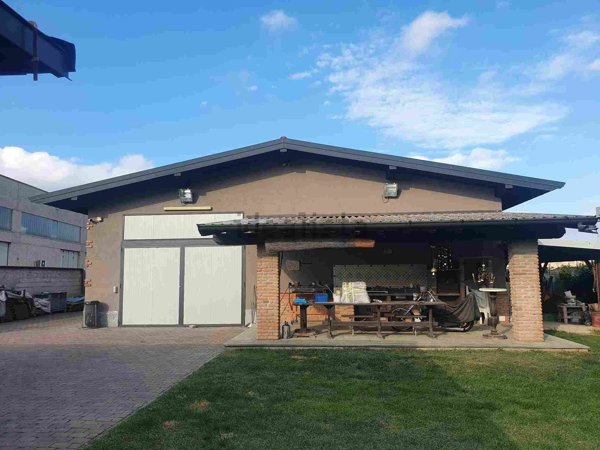 casa indipendente in vendita a Codogno