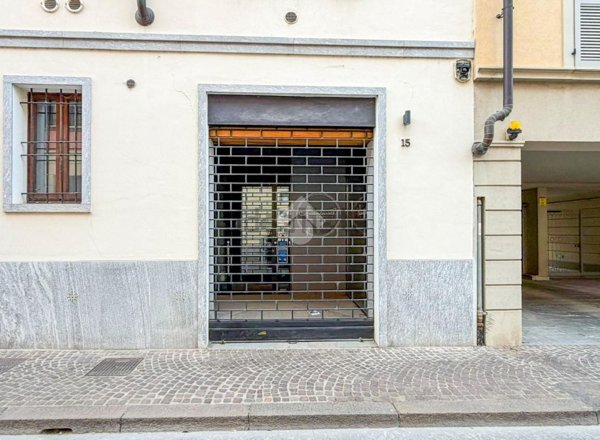 locale commerciale in vendita a Codogno