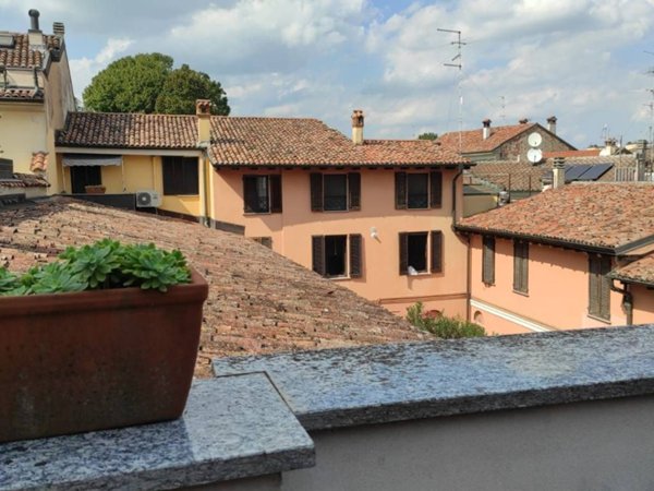 casa indipendente in vendita a Codogno