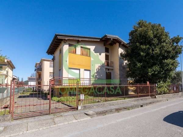 casa indipendente in vendita a Codogno