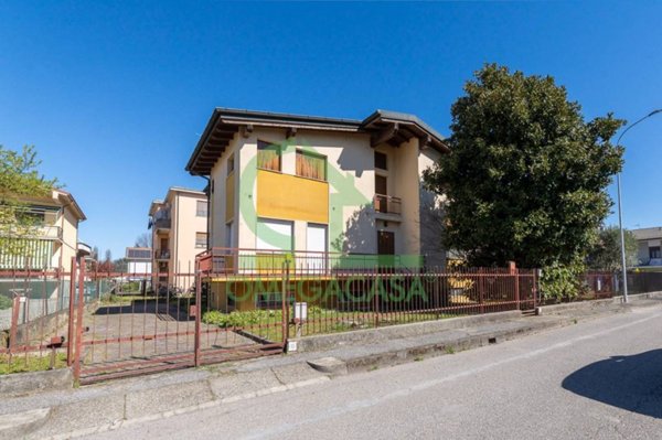casa indipendente in vendita a Codogno