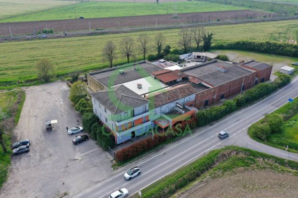 capannone in vendita a Codogno
