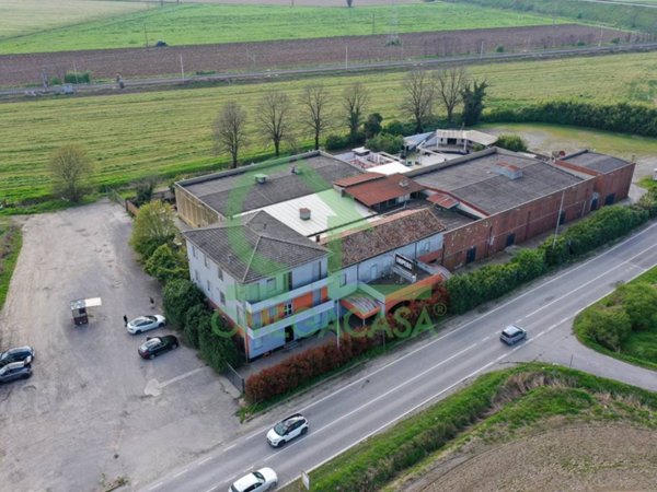 locale commerciale in vendita a Codogno