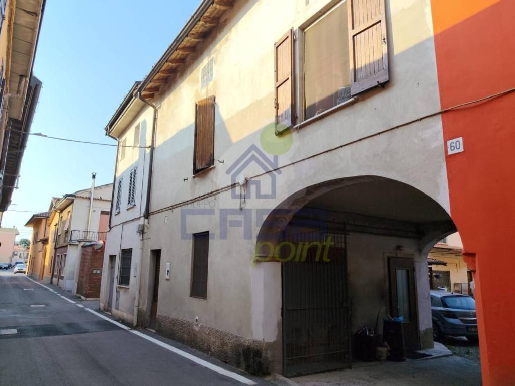 casa indipendente in vendita a Codogno