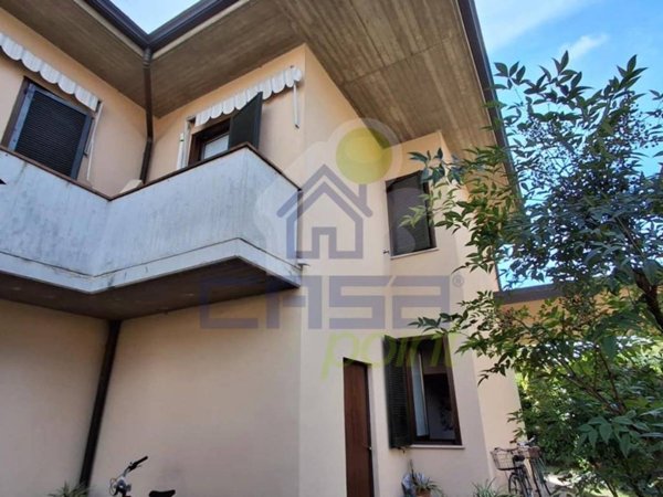 casa indipendente in vendita a Codogno